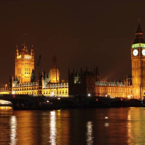 Panorámica nocturna del Parlamento de Londres